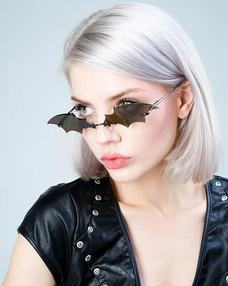 Nuovi occhiali da sole a pipistrello di personalità Occhiali da sole esagerati senza montatura europei e americani all'ingrosso Occhiali da commercio estero femminili