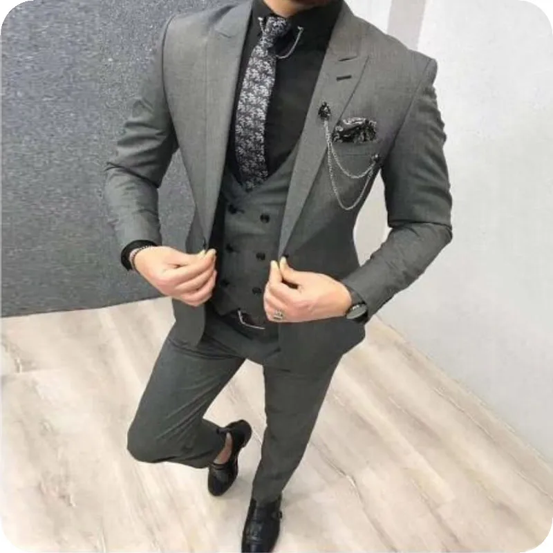 2020 Abiti da uomo Grigio Custom Made Giacca da uomo Business Formale Abbigliamento da sposo Costume Abiti Uomo Casual Slim Blazer Smoking Giacca da uomo Pantaloni Gilet