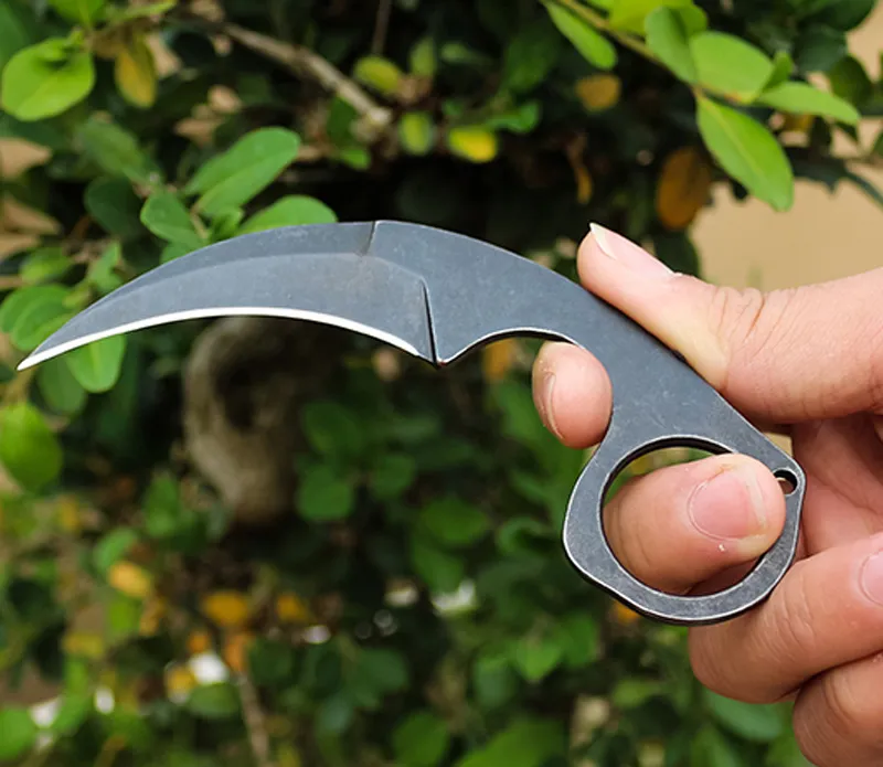 Najwyższej jakości Tactical Karambit Claw Nóż 440C Czarny / Biały Kamienny Wash Blade Stalowa uchwyt Karambit z ABS