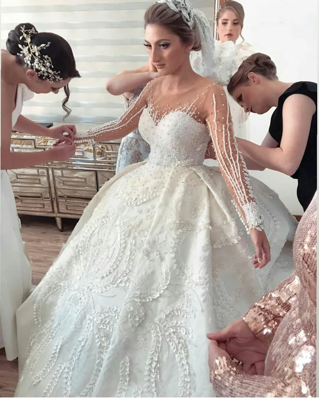 Princess Ball Gown Wedding Dress with Long Sleeves Scoop Neck Lace ...