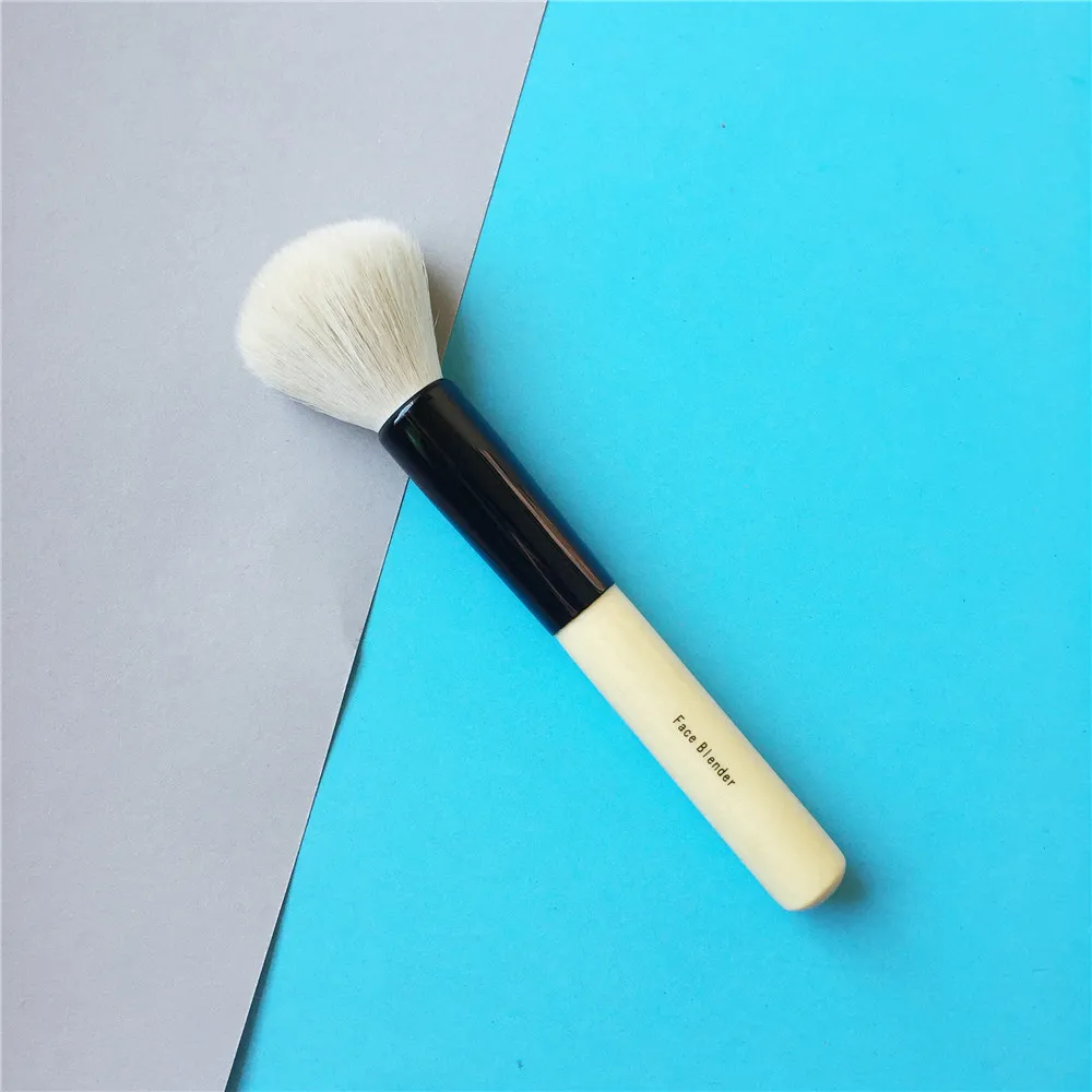 BB FACE BLENDER BRUSH – Mehrzweck-Make-up-Pinsel für Puder, Rouge, Bronzer und Finish aus Ziegenhaar