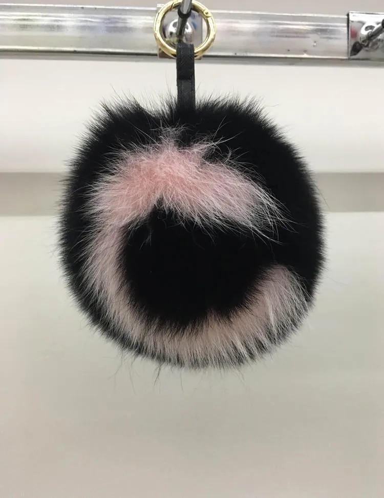 Custom 15cm Big Fluffy Bag Bugs Pompon Keychain luxury Alphabet Fox Fur Ball Pom pom Key Chain Backpack Bag Purse Charms Gift