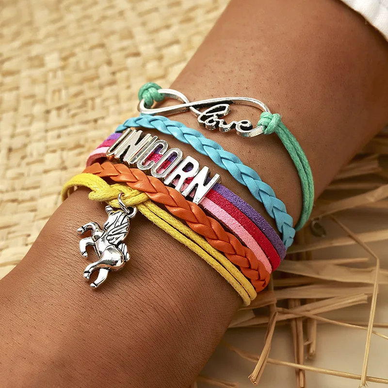 Pulsera multicapa de colores auspiciosos tejida a mano de estilo étnico, pulsera torcida de siete colores con alfabeto Pony para mujeres y niñas