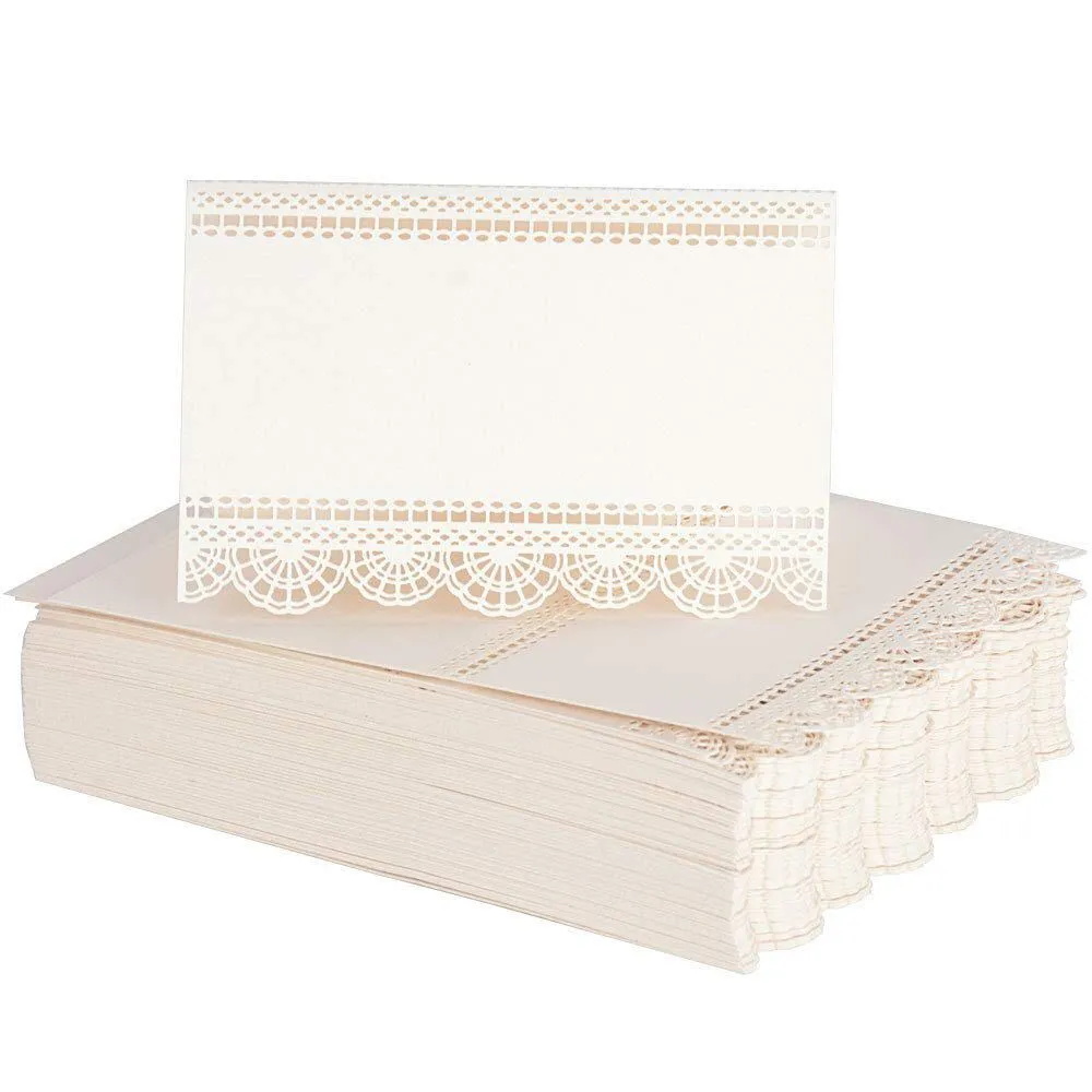 100 sztuk Laser Cut Lace Paper Place Party Party Stół Dekoracji Prezenty Wedding Party Supplies Zdrowy Rocznica Zaręczyny Karta Pomysły