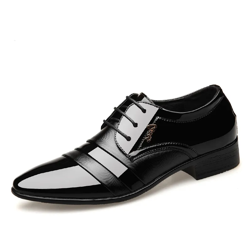 2020 nouveau cuir verni hommes chaussures habillées hommes Oxfords pas cher mode bureau appartements à lacets hommes noir chaussures formelles grande taille 48