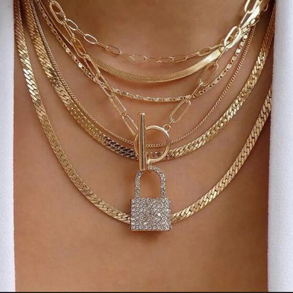 Iced Out wisiorek z blokadą naszyjniki nowy projekt mody spersonalizowany wielowarstwowy Choker naszyjnik dla dziewczyn kobiet Rhinestone Hip Hop biżuteria prezent