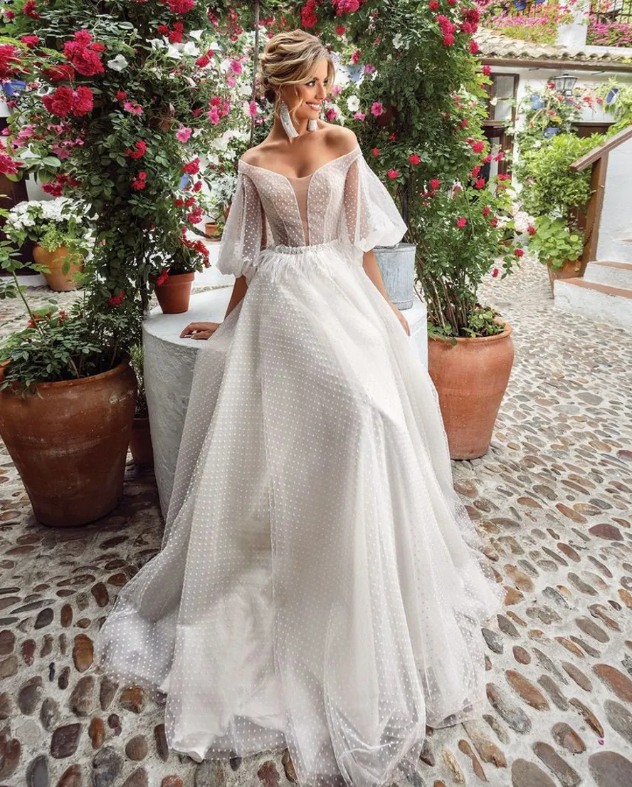 Linia Plaża Koronkowa Suknia Ślubna 2020 Eleganckie Boho Suknie Ślubne Pół Puffy Rękawy Sukienka Bridal Sukienka Vestido de Noiva Sereia