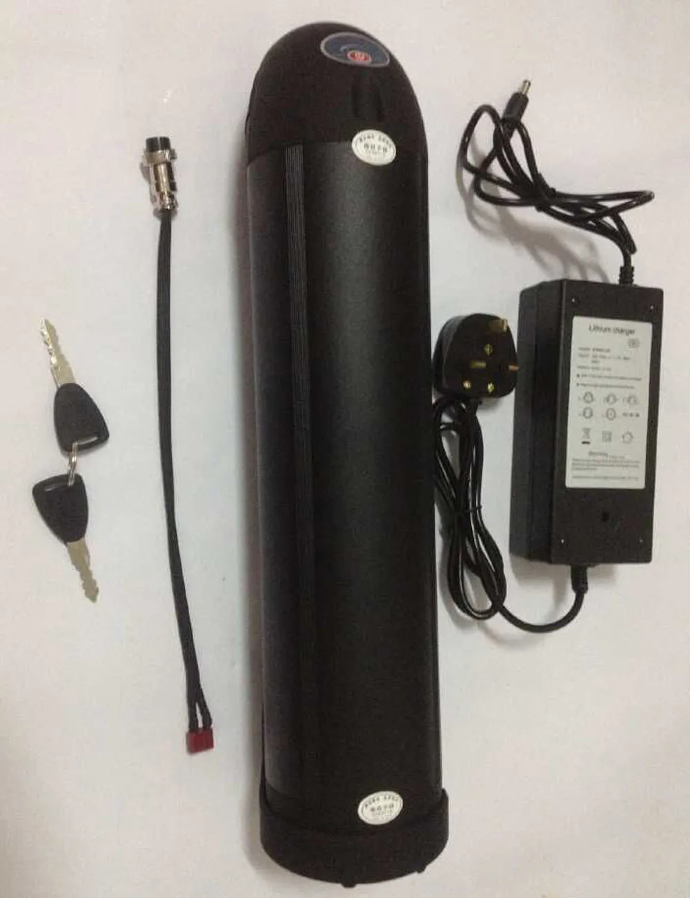 Batteries noires 48v 15ah vélo électrique batterie lithium-ion bouteille d'eau ebike li-ion bouilloire
