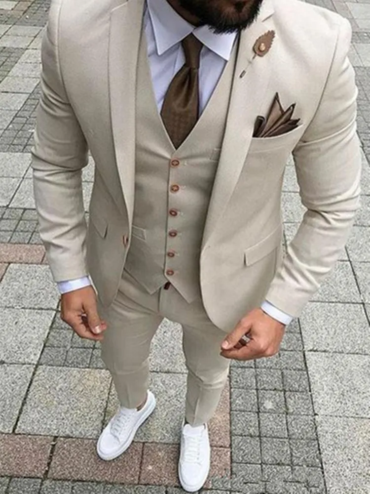 Nieuwe Beige Mannen Pakken Slim Fit Bruiloft Bruidegom Tuxedos 3 Stuks (Jas + Broek + Vest) Bruidegom Pakken Beste Man Blazer