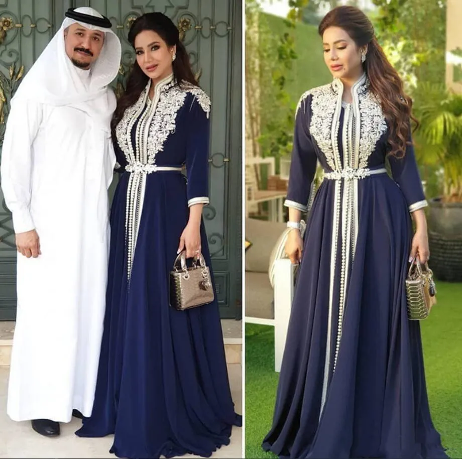 2021 Robes de bal musulmanes avec manches longues Arabe Kaftan Caftan Maroc Abaya Robe de soirée en dentelle Appliques Robes de soirée