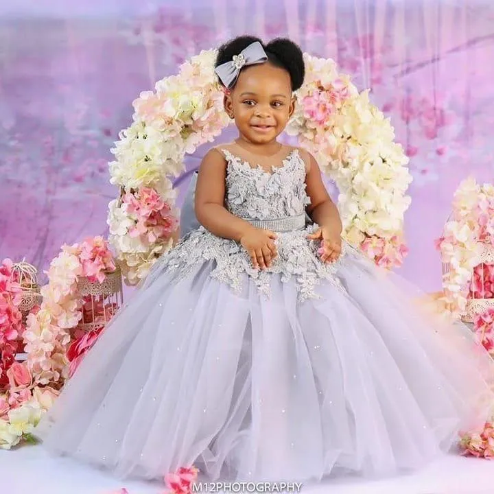 Sheer Tulle Grey Flower Girl Dresses For Wedding Lace Pearls Little Girls Pageant Dress Ball Gown Custom Made First Communion Gowns