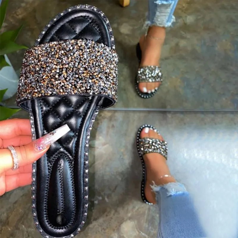 Women's Casual Beach Bling Slippers 2020 Fashion Wild Female Rhinestone Slippers Glitter Crystal Lady Slides Sandals