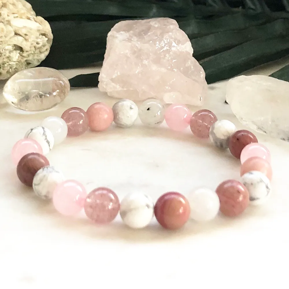 MG0881 Ny design Kvinnor Strawberry Crystal Bracelet Moonstone Howlite Rose Quzrz Blandat stenarmband
