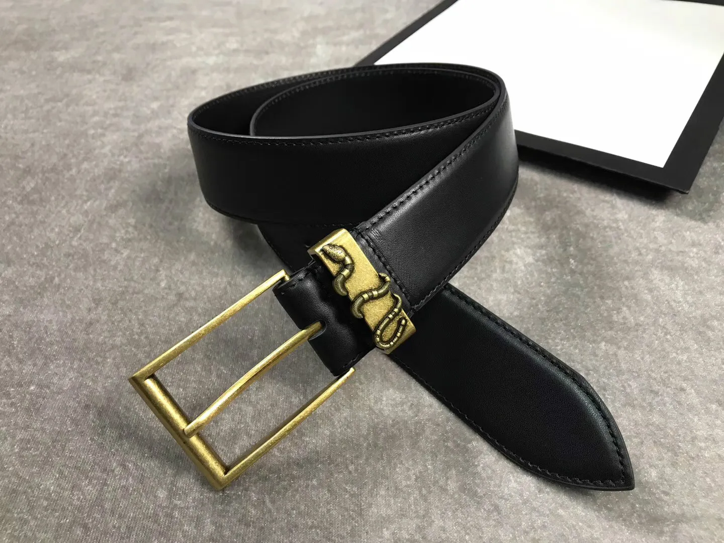 2020 Hot selling snake pattern Silver buckle 2018 Spring and summer fashion genuine leather mens womens belt designer belts for gift