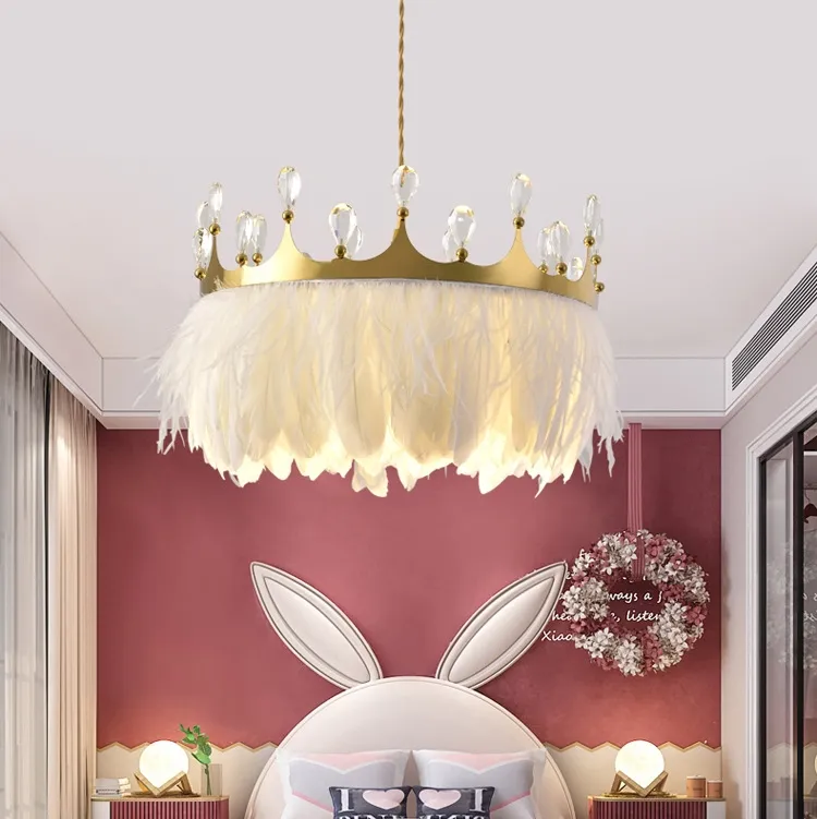 Nordique simple couronne cristal plume led lustre net rouge chambre pendentif lumières chambre d'enfants lampes chaudes et romantiques