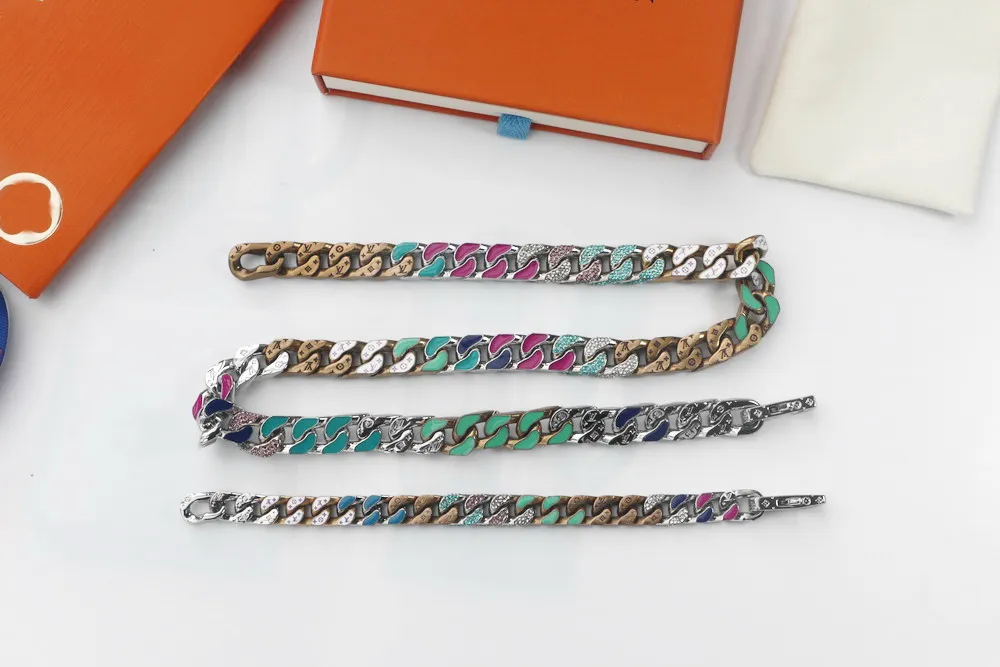 New Style Men Multicolored Metal Gravado V Iniciais Enamel Cristal Cerâmica Cadeia Links Links Patches Colar Pulseira Conjuntos MP2682