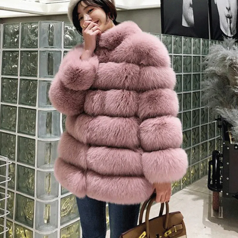 ファッション暖かい冬のコートの女性の冬のジャケットの女性の毛皮のコートの長い毛皮のコートプラスサイズの模倣