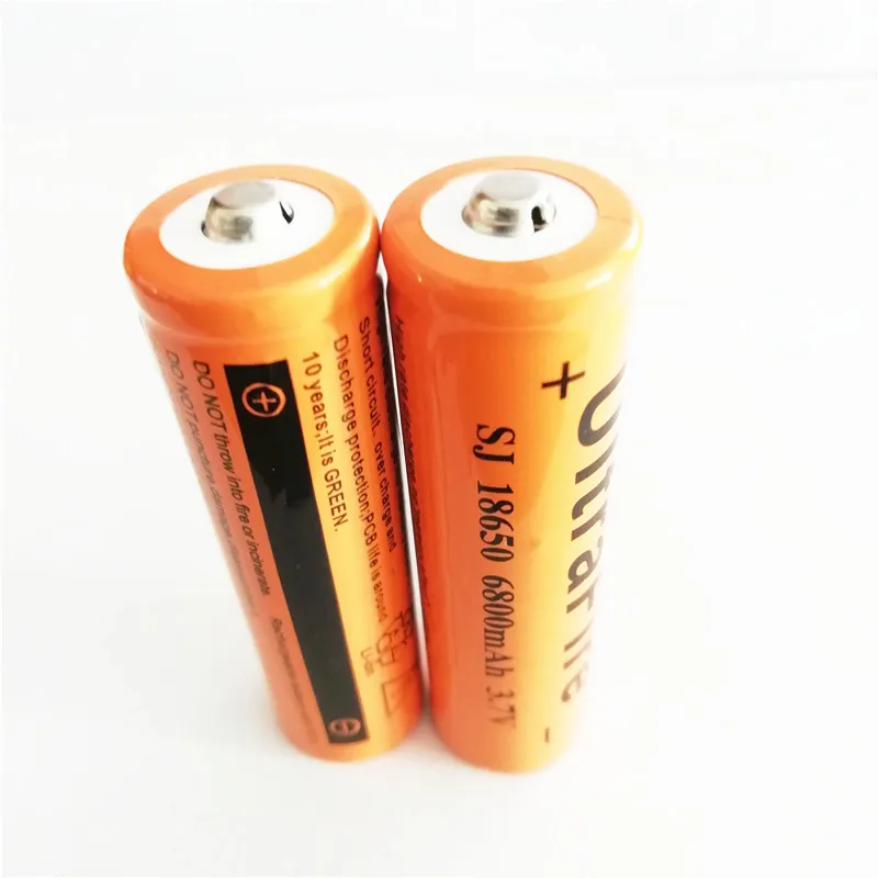 La batterie au lithium 18650 6800mah 3.7V peut être utilisée pour les lampes de poche lumineuses et les produits électroniques