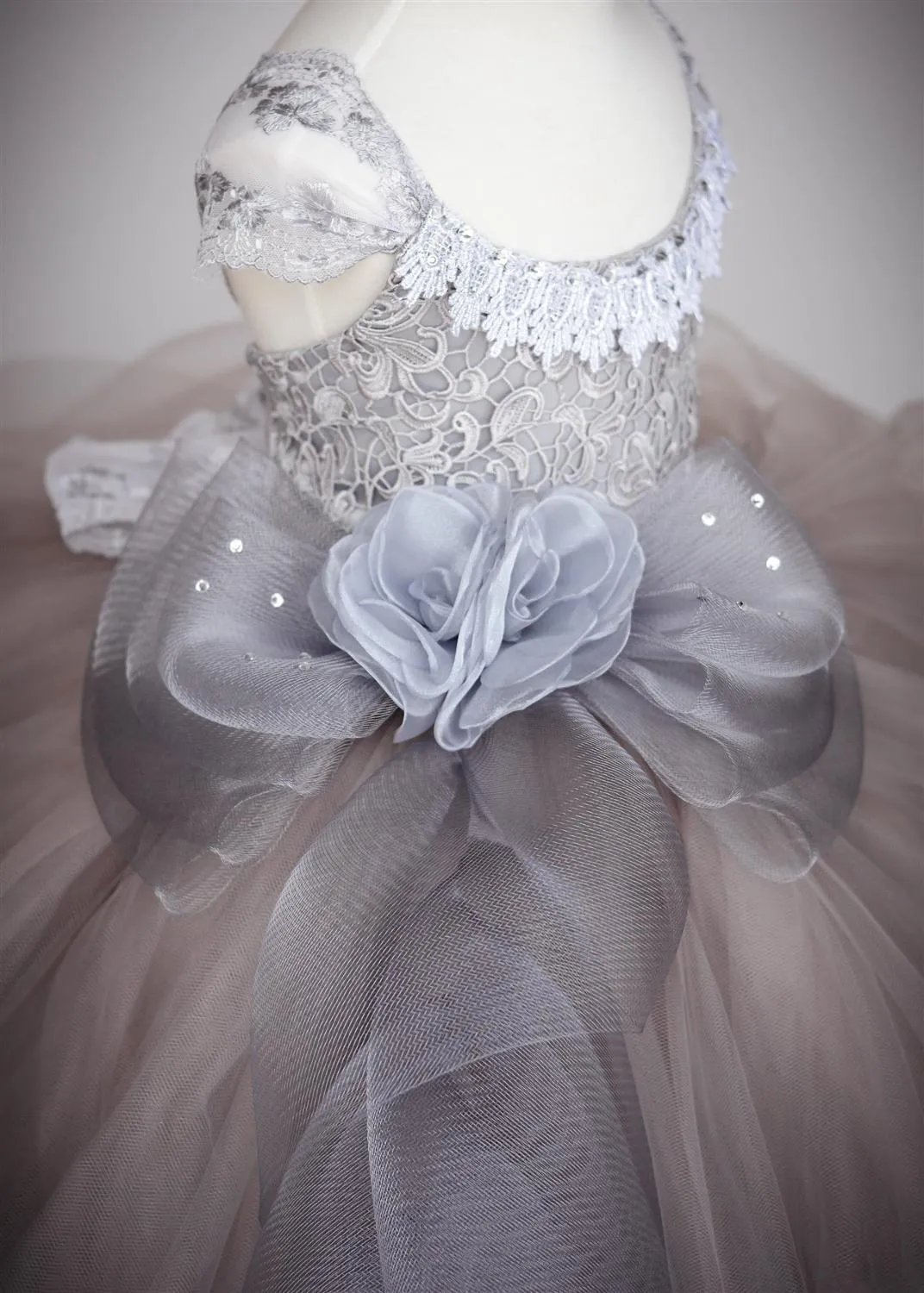 Vintage Grey Lace Ball Gown Wedding Dress With Cap Sleeves For Little Girls  From Babynice888, $119.88 | DHgate.Com