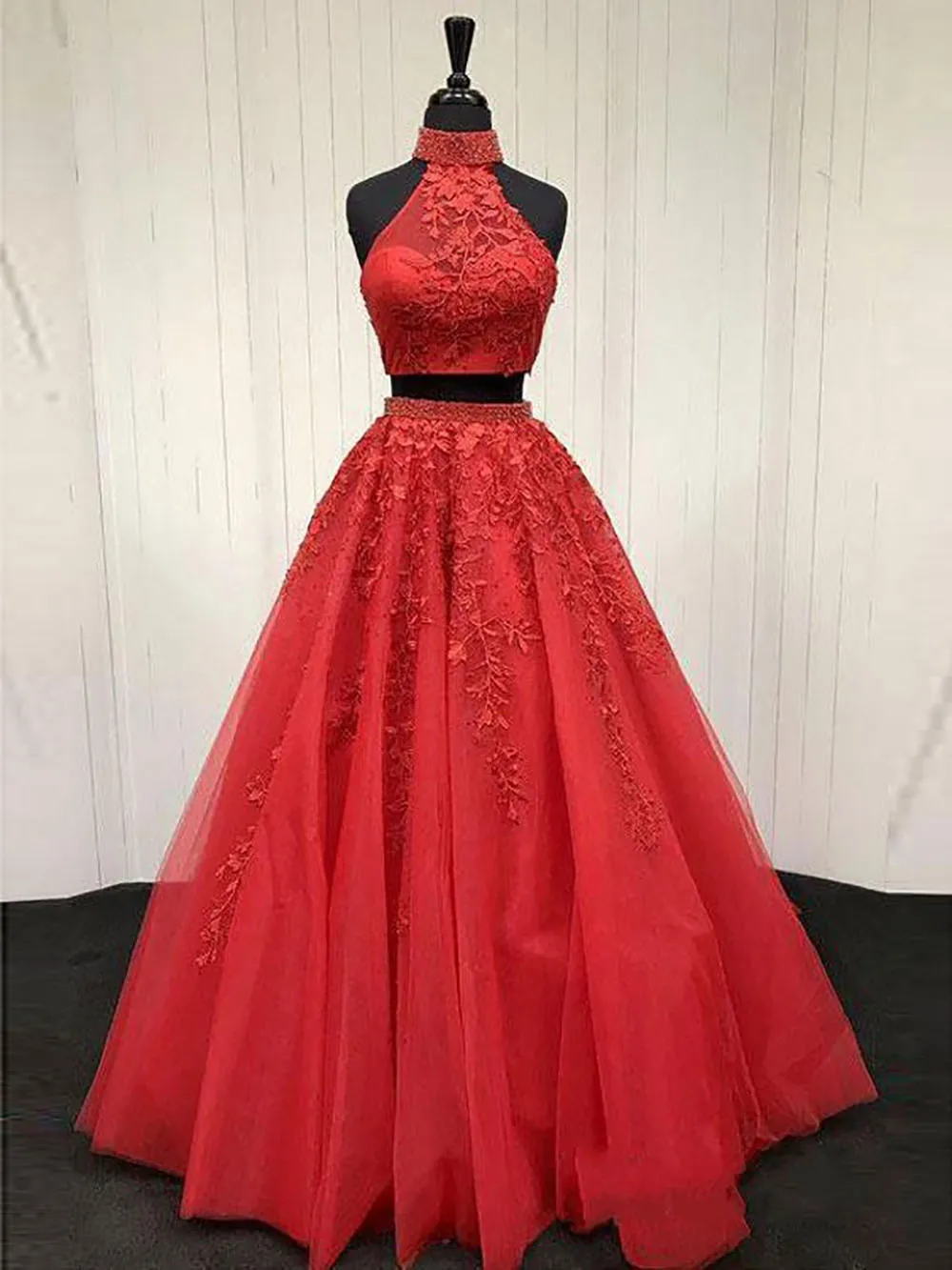 Ny Skräddarsy Lace Appliqued Två Piece Prom Evening Dresses Lång Billiga Halter Ball Gowns Formell Party Dress Vestido Largo Fiesta
