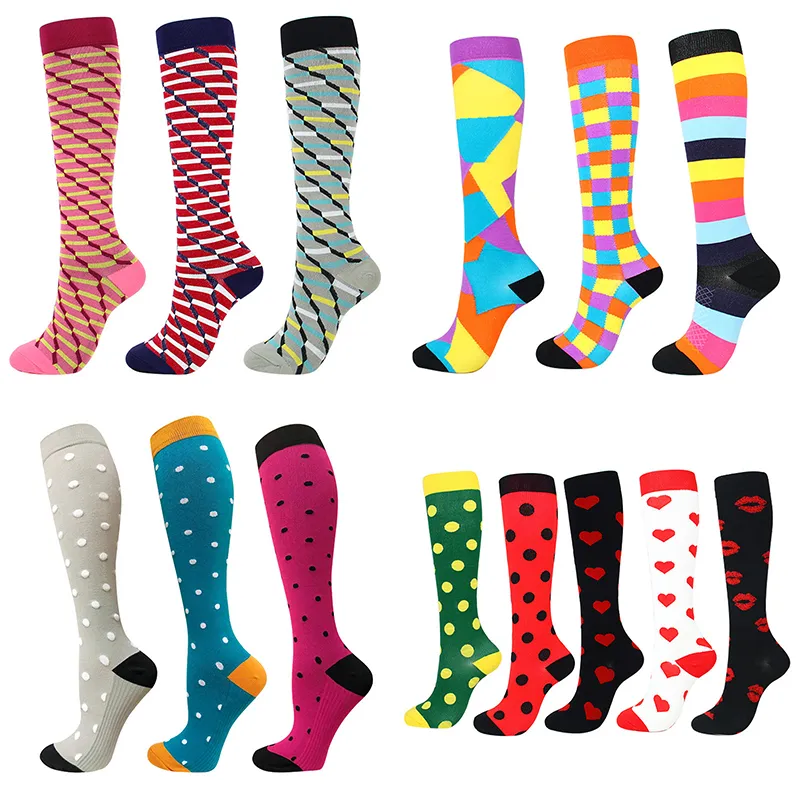 Chaussettes de compression à la mode bas Camouflage Stripe Heart print femmes hommes Course à pied Voyage Cyclisme chaussettes de sport Bonneterie volonté et cadeau de sable