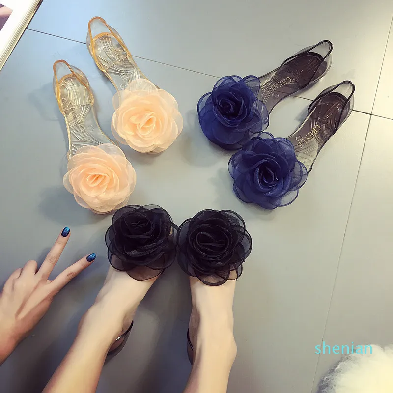 Hot Sale-Summer Sandals Kvinna Rose Blommor Transparent Crystal Bottom Jelly Skor Kvinna Fisk Mouth Shoes Flat Sand Beach Cool tofflor