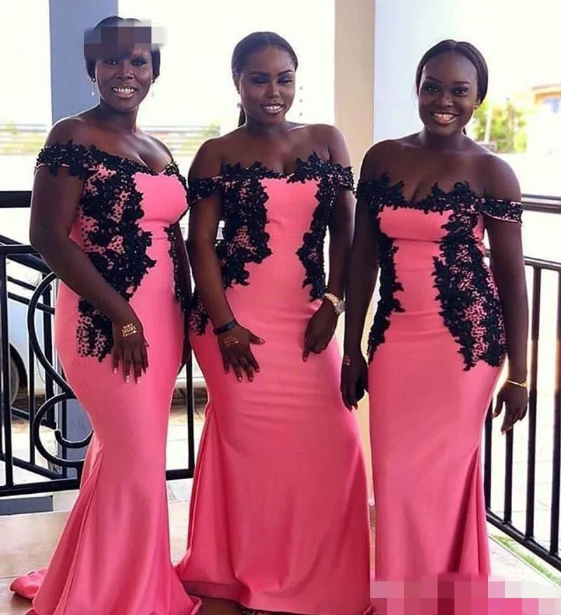 Плюс 2021 Африканский размер платья подружки невесты черная кружевная аппликация русалка на нестандартную горничную горничную горничную платья сад свадебная вечеринка гостевая вечеринка