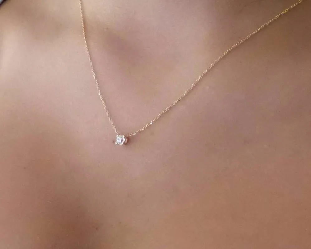 1 Carat Floating Diamond Necklace 2024 | favors.com