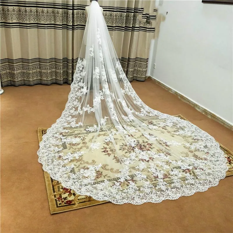 2021 nuovi veli da sposa cattedrale lunghezza veli da sposa bordo in pizzo con pettini appliqued 3 m lungo velo di fiori personalizzato fashion192s