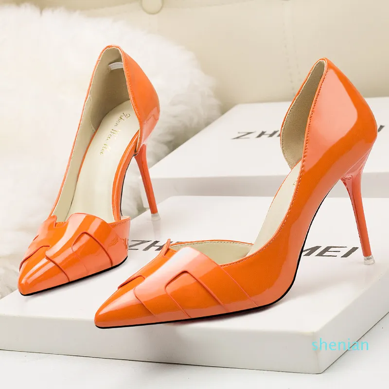 Hot Sale-Solid Kvinnor Stiletto Heel Shoes Ladies Dress High Heels Slip-On Pekade Toe Pumps Euro Simple Foremost Fashion Lady Dress Shoes