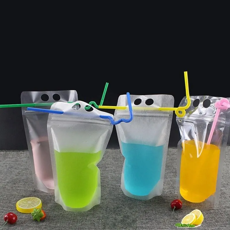 ハンドルDHL飲料パッケージポーチと4ホールBBYXR用の500mlスタイルのドリンクジュース用のセルフシール透明なプラスチック製ストローミルク