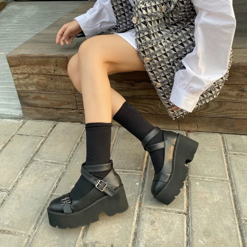 Chunky goth shoes deals