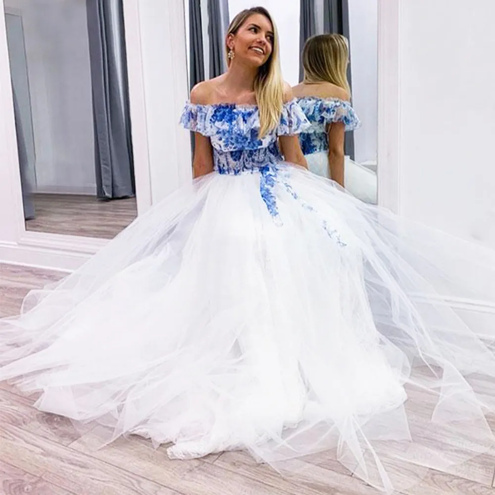 Blaues und weißes Ballkleid, schulterfreies Abendkleid, Rüschen, Schulterpartie, kurze Ärmel, A-Linie, formelles Kleid. Neu