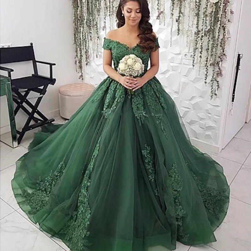 Horsehair deals prom dress