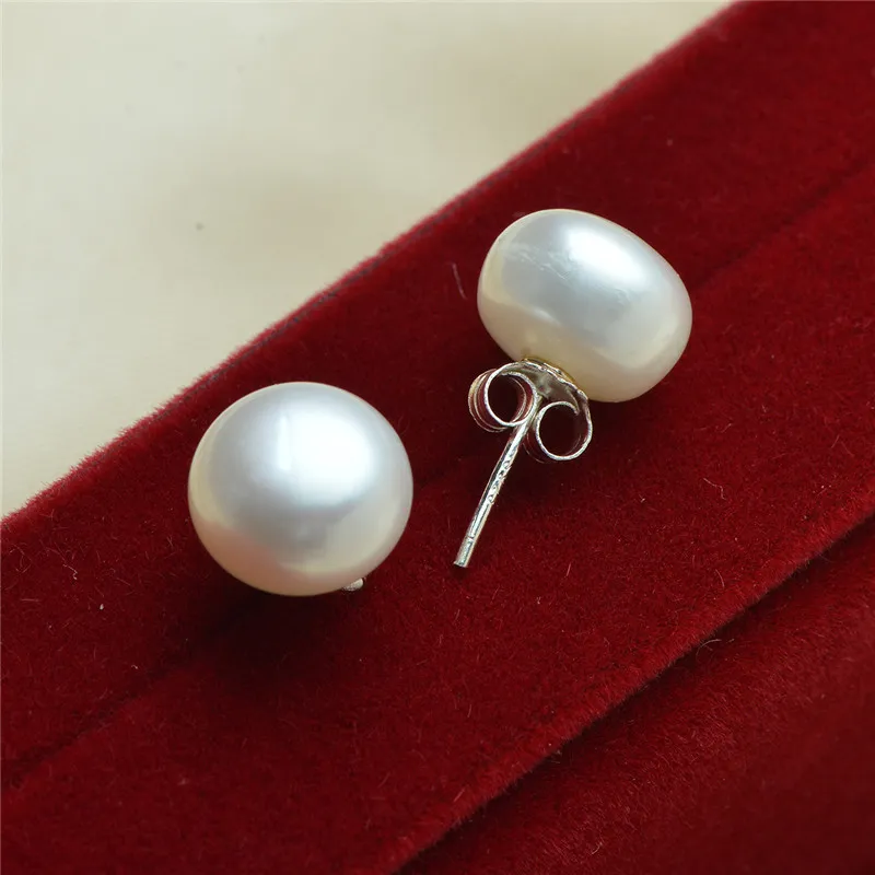 Orecchini a bottone in argento sterling con perle d'acqua