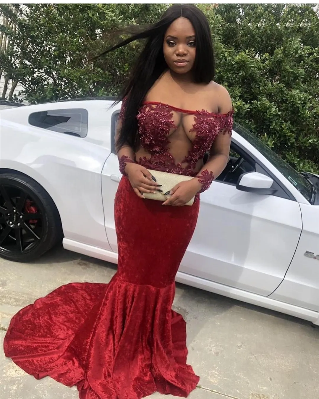 Sexy Black Girls Bourgondië Prom Jurken Mermaid Velvet Off Shoulder Lange Mouwen Beaded Avond Feestjurken met Kant Geappliceerd