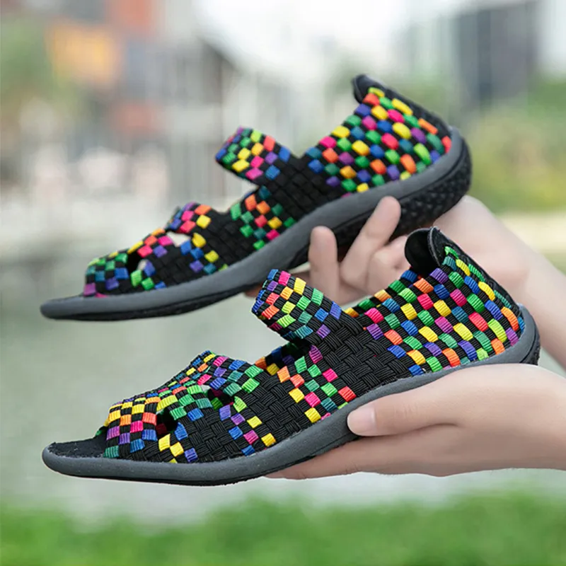 Sandalias tejidas para mujer 2025