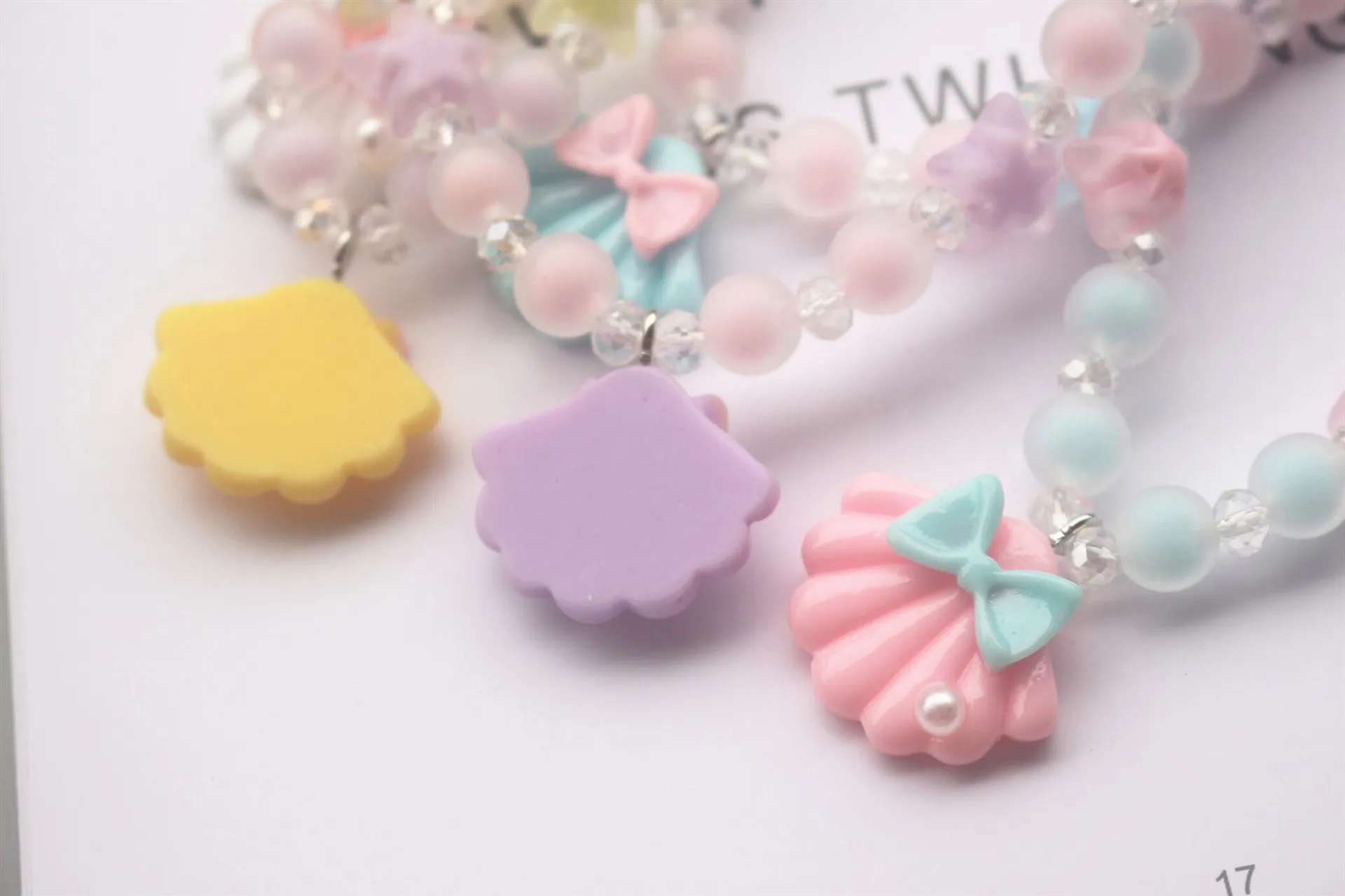 Fille Enfants Bijoux Coreenne Nouvelle Fille Collier Enfants Bracelet Accessoires Bonbons Perle Bebe Shell Collier Bracelet Bijoux Cadeau De Noel Du 1 07 Dhgate Fille Enfants Bijoux Coreenne Nouvelle Fille Collier Enfants Bracelet Accessoires Bonbons Perle Bebe Shell Collier Bracelet Bijoux Cadeau De Noel Du 1 07 Dhgate