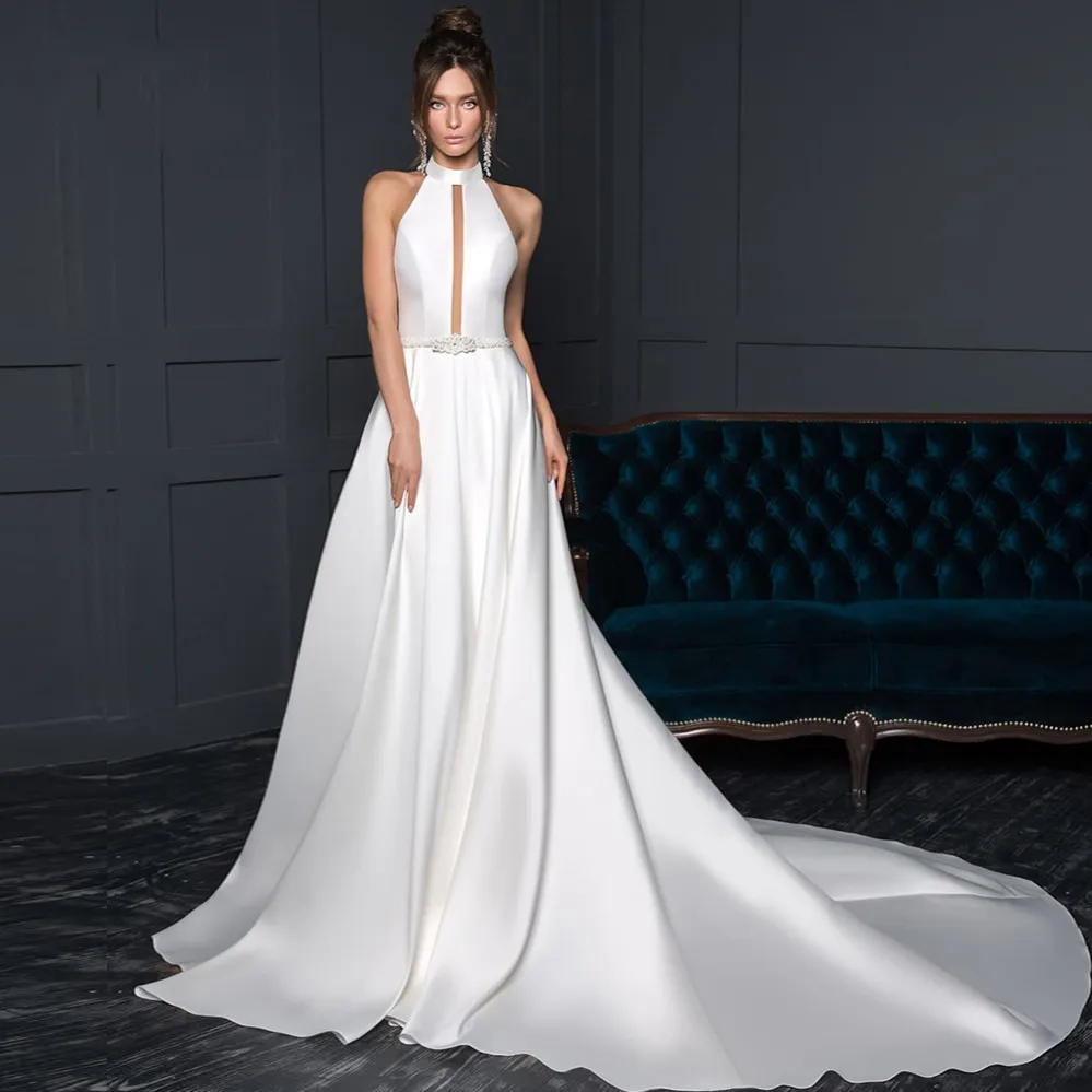 Nuovi arrivi raso una linea di abiti da sposa Vestido De Noiva rilievo cristallo della vita Backless sexy Halter elegante di cerimonia Abiti da sposa