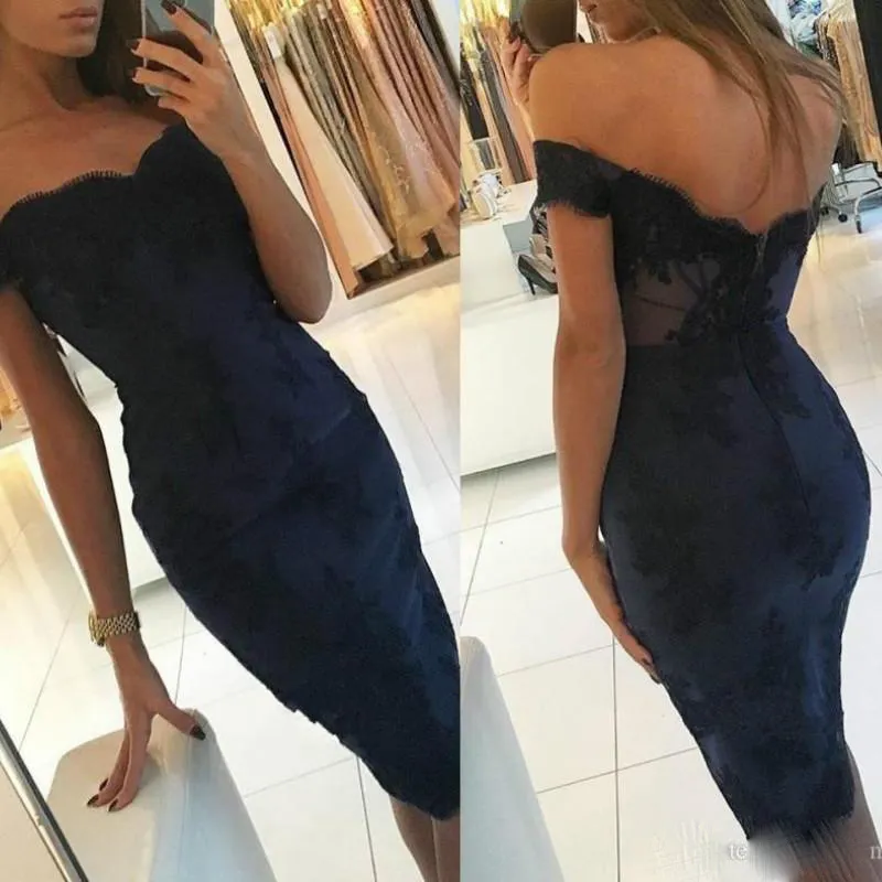 Sexy 2021 marineblauw schede cocktail jurken elegant off-schouders kant appliques backless knie lengte prom jurken moeder jurk