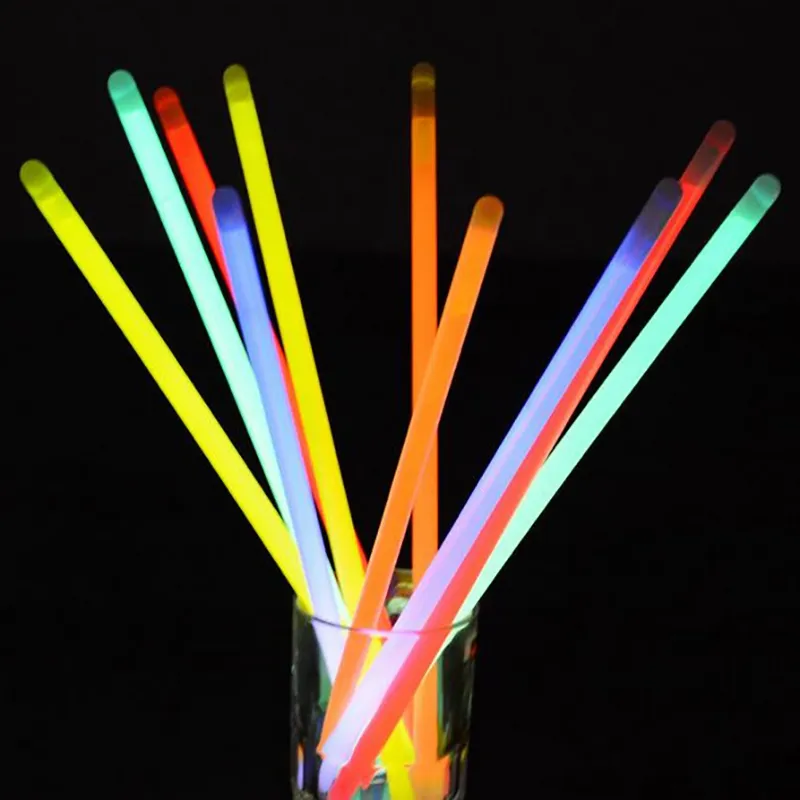 24 PCS braccialetto di incandescenza del bastone di colore collane al neon di plastica bacchetta della novità del giocattolo LED Flash Stick luci Stick Vocal Concert Bar partito CY BH2177