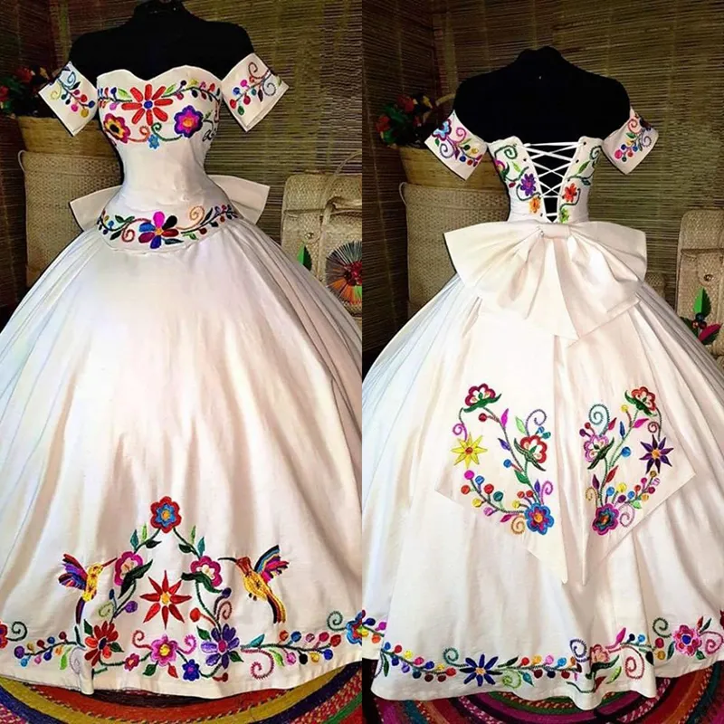 Мексиканские вышитые Quinceanera платья с плеча Crost задние платья сладкие 15 платья девочек бальное платье тема Prom Vestidos