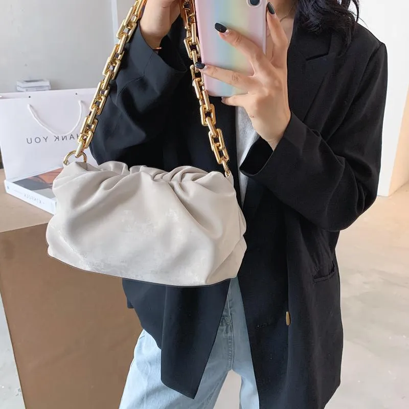 Trending handbags 2020 outlet