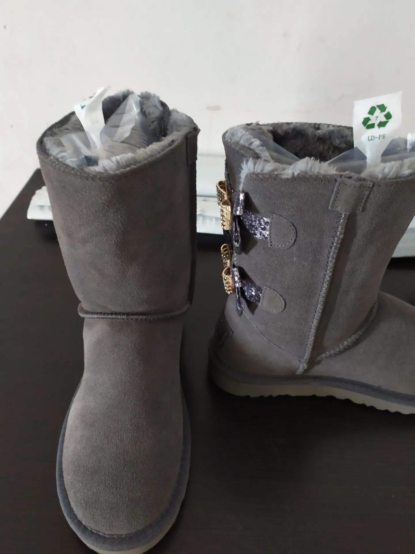 Женские меховые снежные сапоги зимние натуральные замшевые кожа теплые модные ботинки