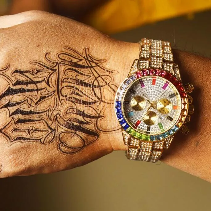 Orologio da uomo con quadrante grande, cinturino in acciaio con diamanti colorati hip-hop, cronografo al quarzo in oro con diamanti, regalo per le vacanze295q