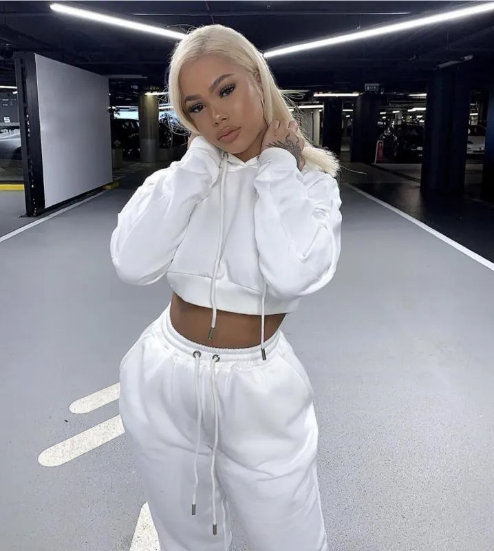 Hett sålda kvinnor 2-delade outfits byxor svettdräkter för dam crop top hoodie och joggingset