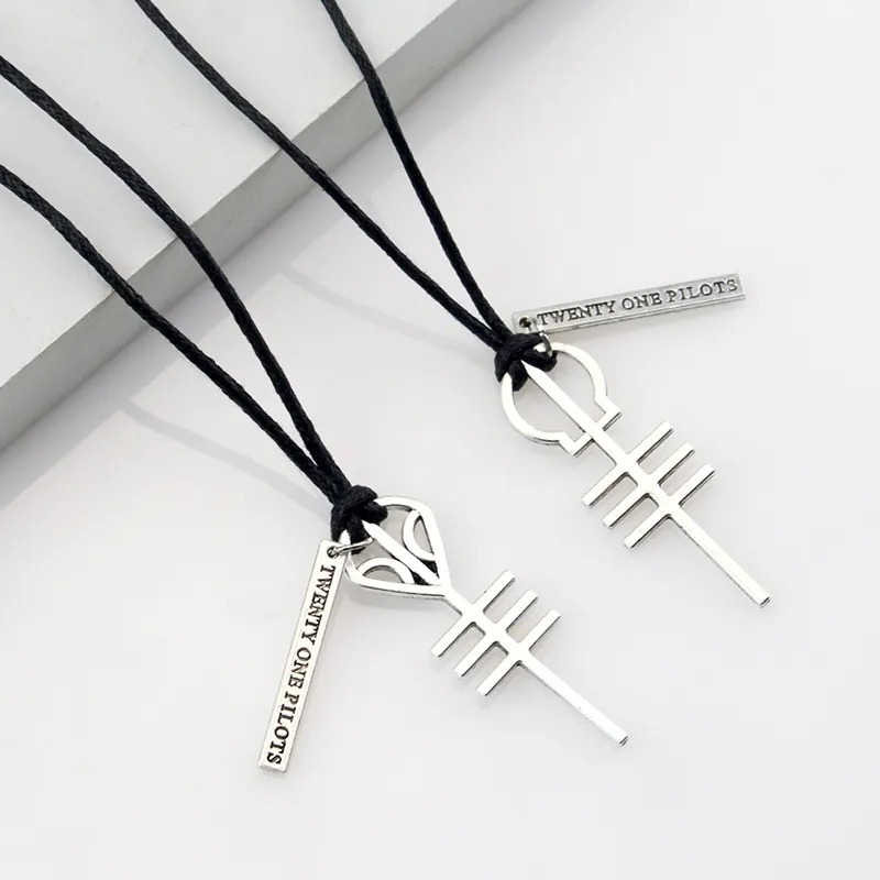 Franklin and Almonaster Street Crossing Necklace – Miette