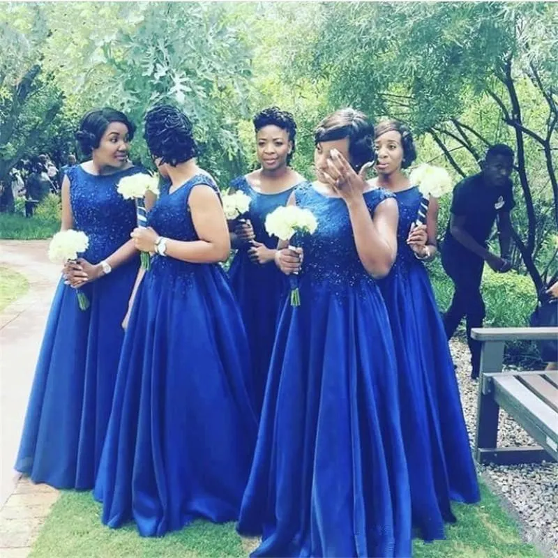 2021 Navy Blue A Line Bruidsmeisjes Jurken Kant Applique Plus Size Maid of Honour Jurk Rits Back Bruid Party Formele Toga's