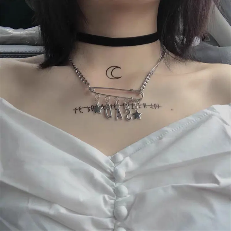 Hanger kettingen mode punk woord ketting ster triest brief pin kwast voor vrouwen meisje hip hop harajuku goth rock choker sieraden geschenken