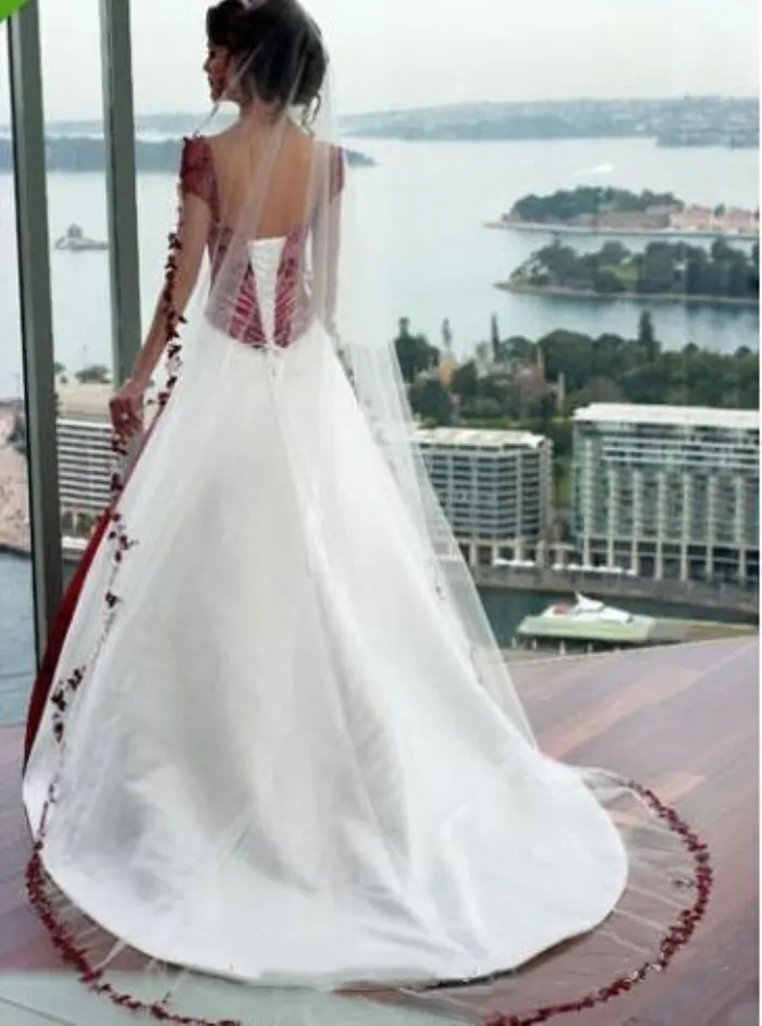 Vintage blanc et vin rouge robe de mariée avec long voile carré mancherons, plus la taille à lacets corset pays jardin robes de mariée Got298x